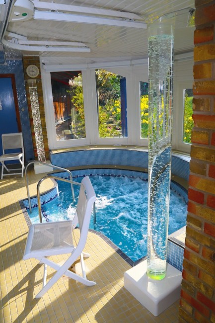 Little Havens Hospice spa pool