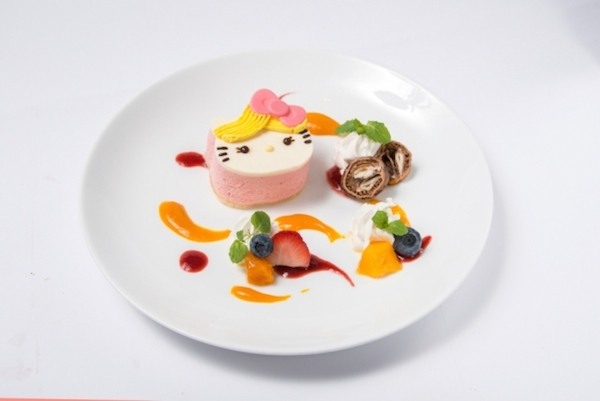 gourmet Hello Kitty cafe plate 